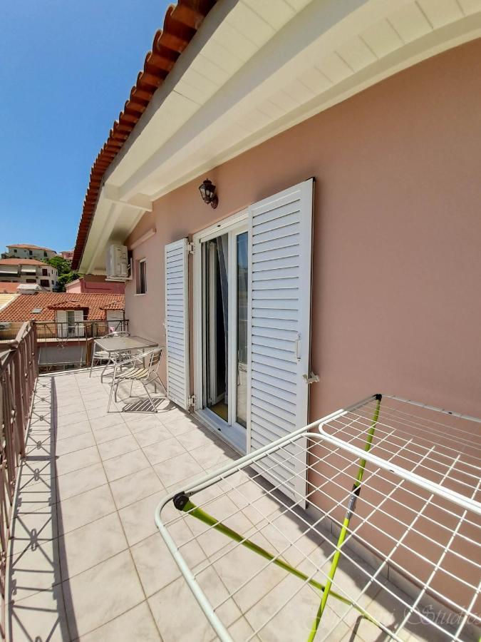 Jiovanni Parga Esterno foto